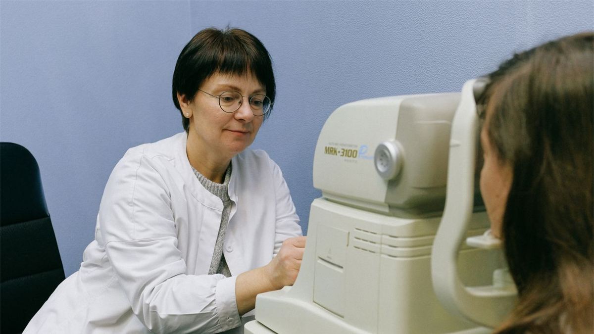 Examen ophtalmologique en cabinet